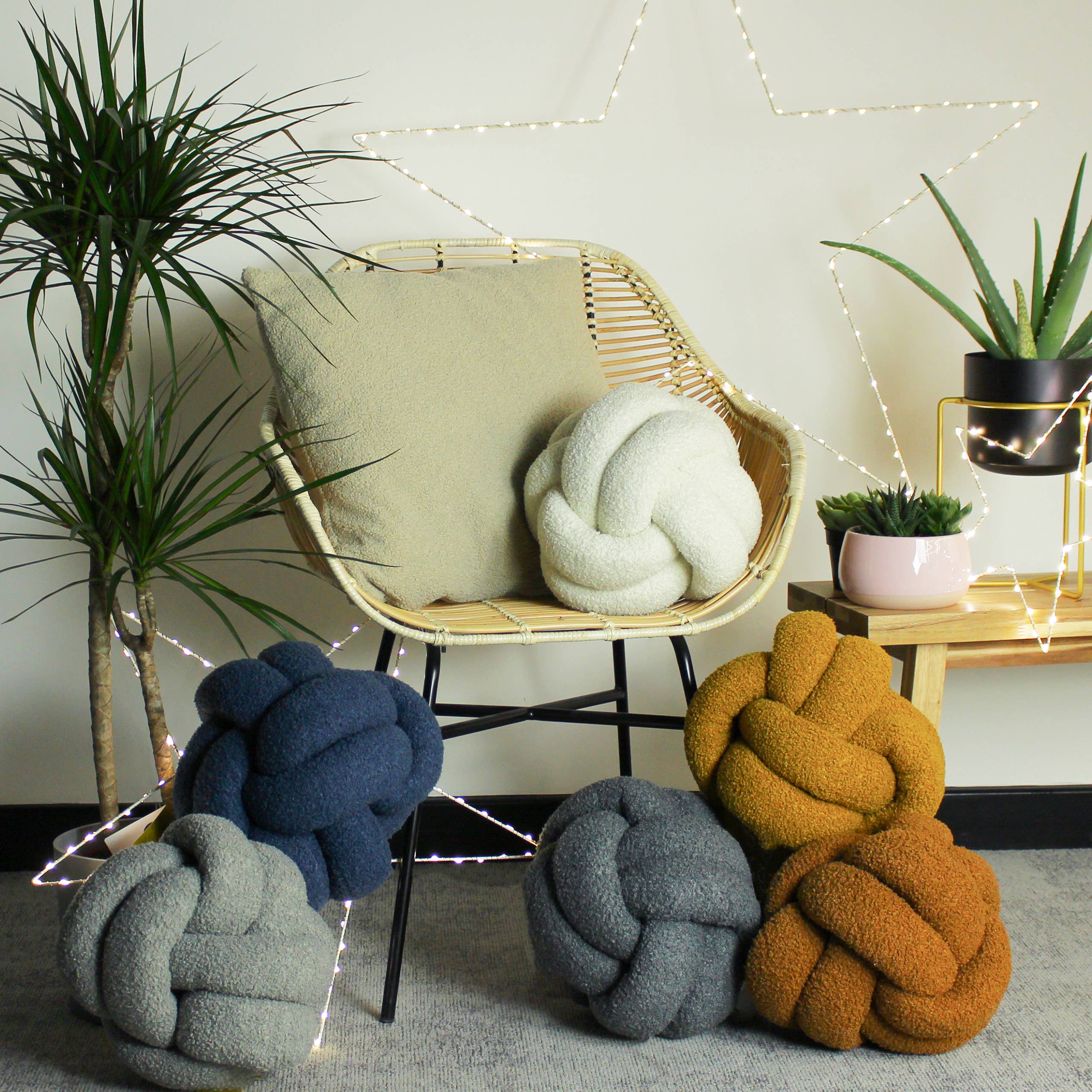 Boucle Knot Fleece Cushion Ecru Cream: Ecru / 30 x 30cm