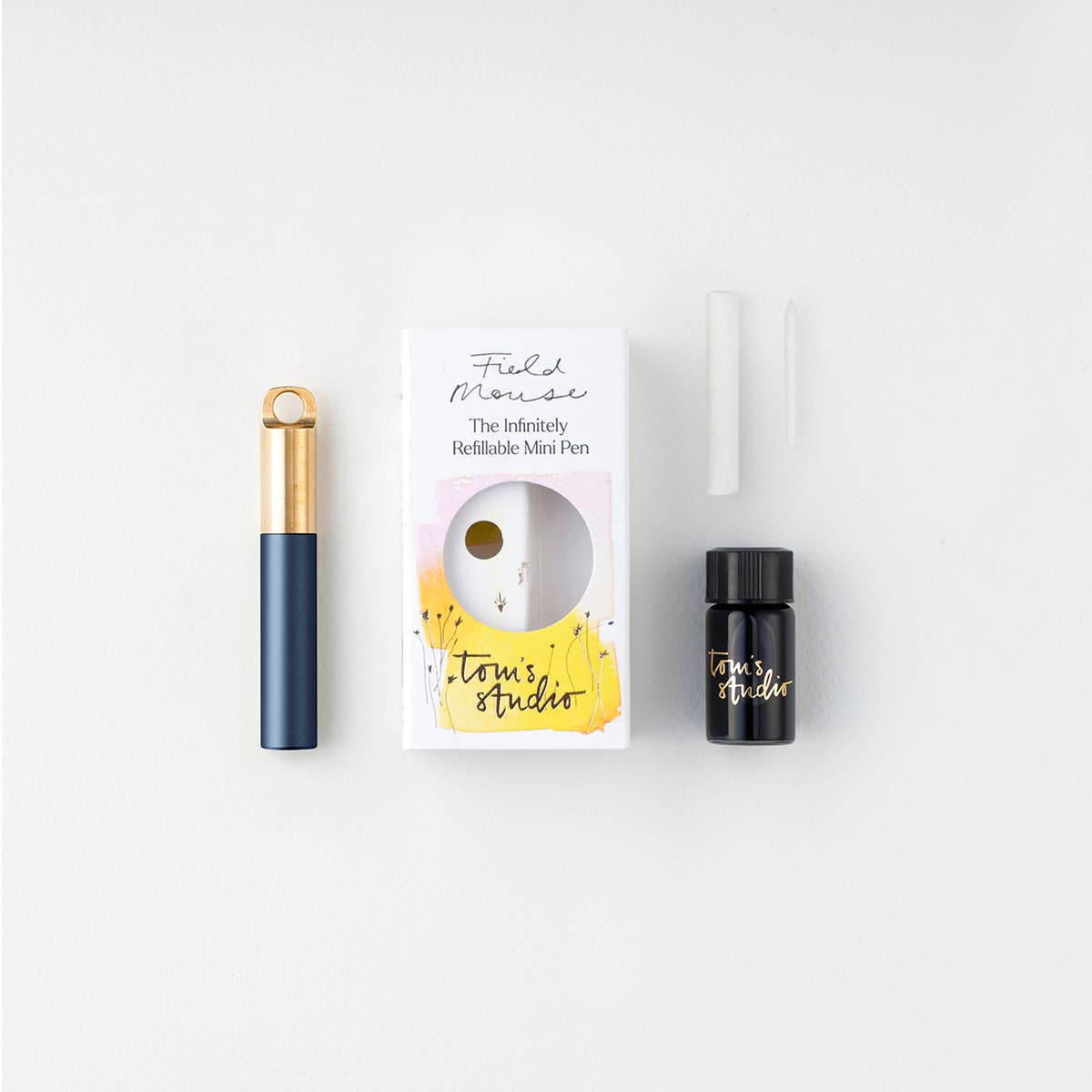 The Field Mouse – refillable travel pen: Blush
