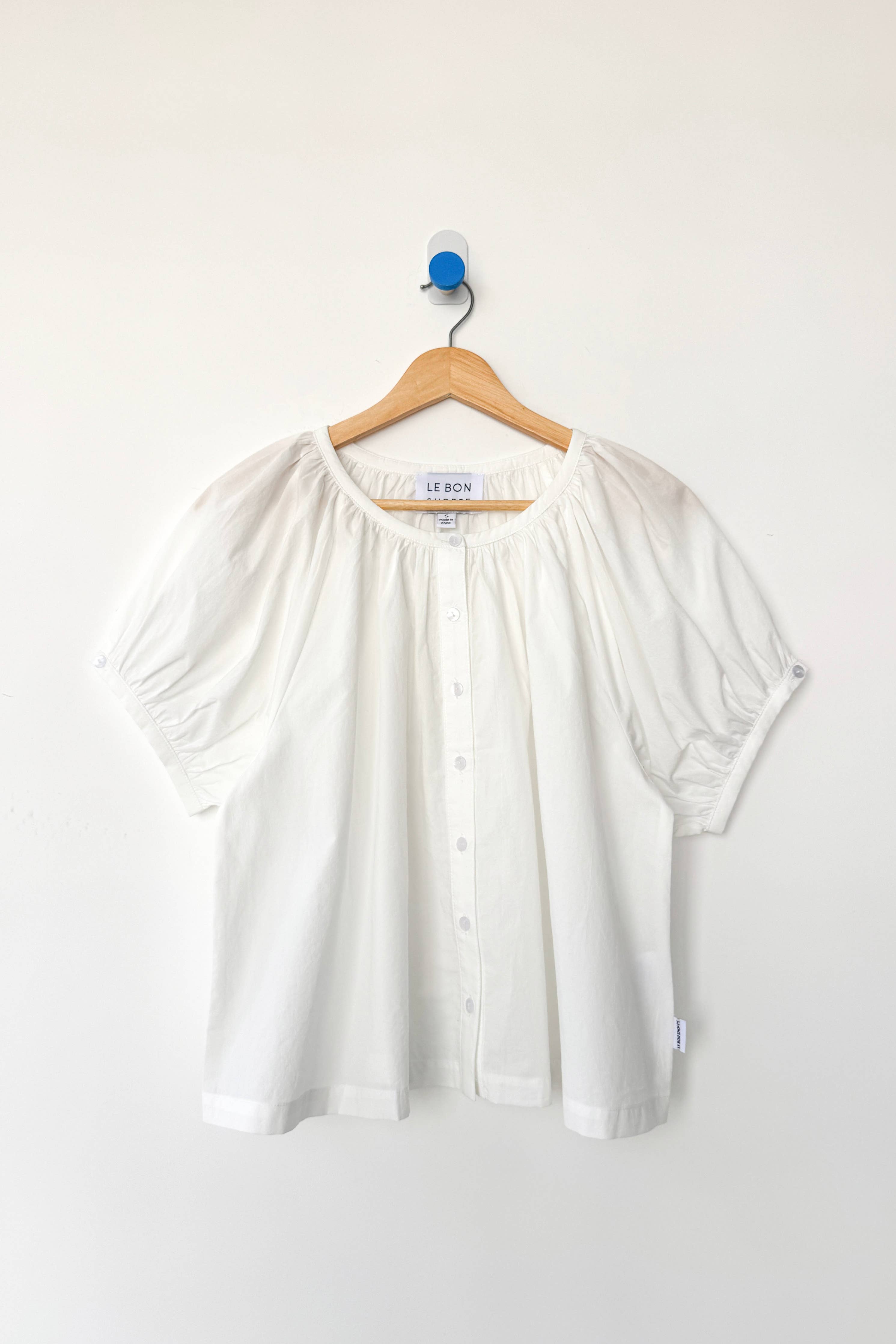 Emily Short Sleeve Top in White — Le Bon Shoppe