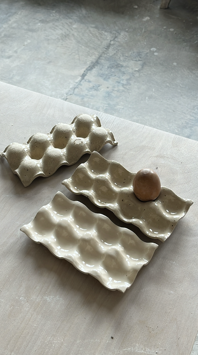 Stoneware Egg Tray Speckled - Eleanor Torbati
