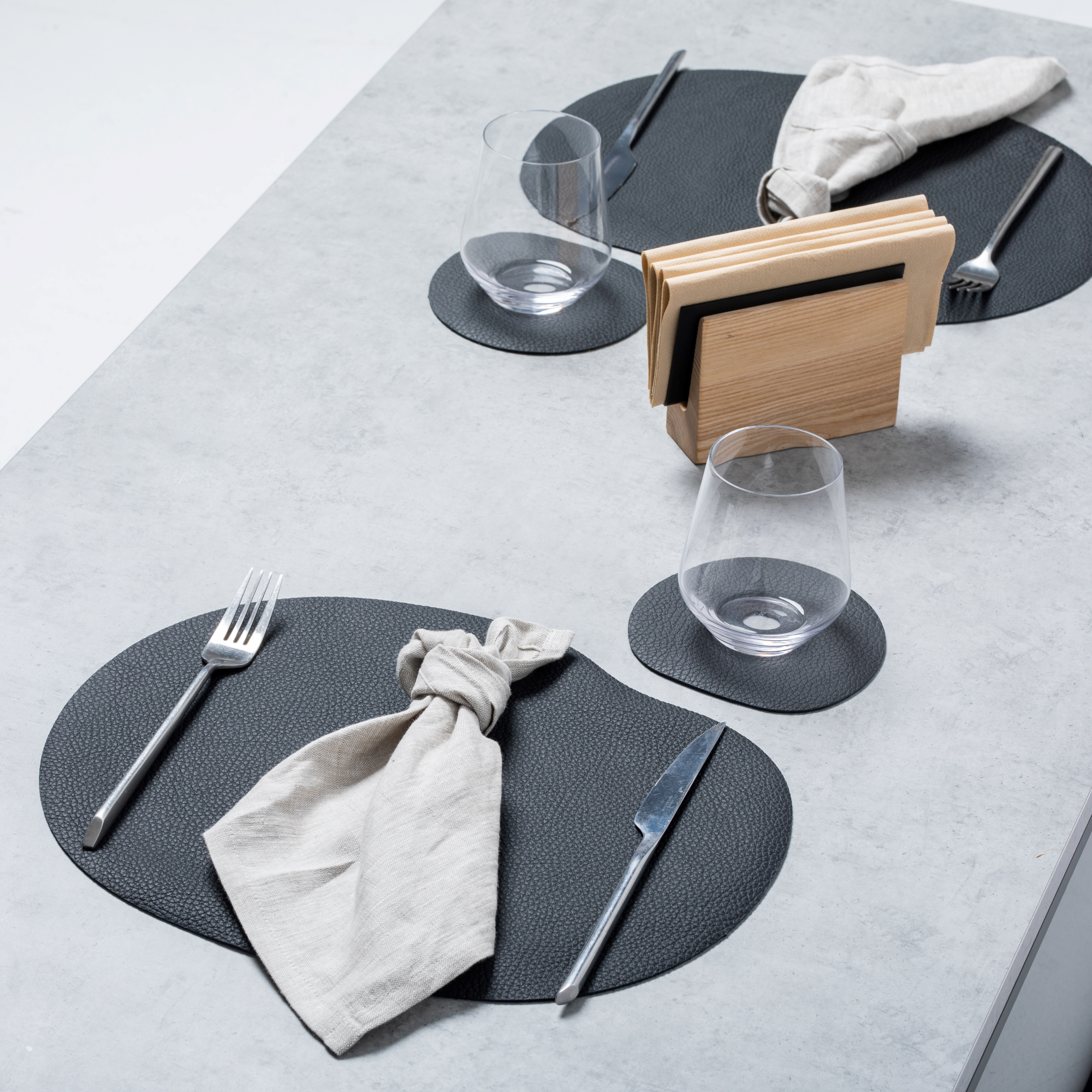 Leather placemat and coaster, black
