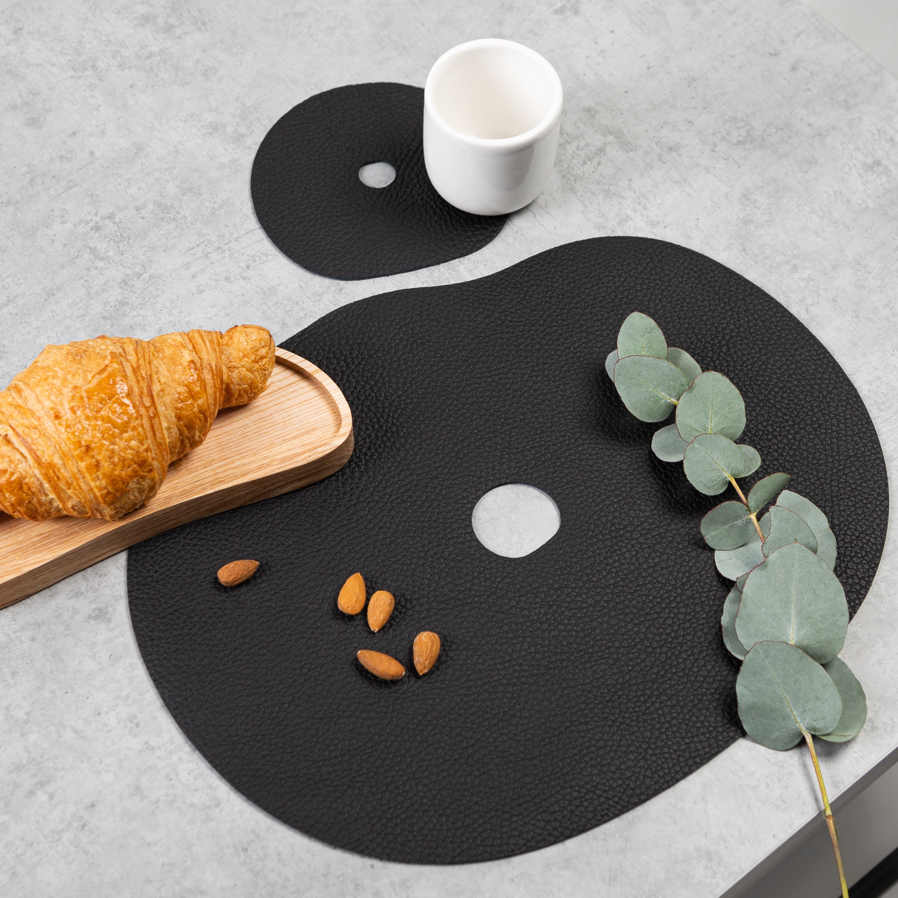 Leather placemat and coaster, black