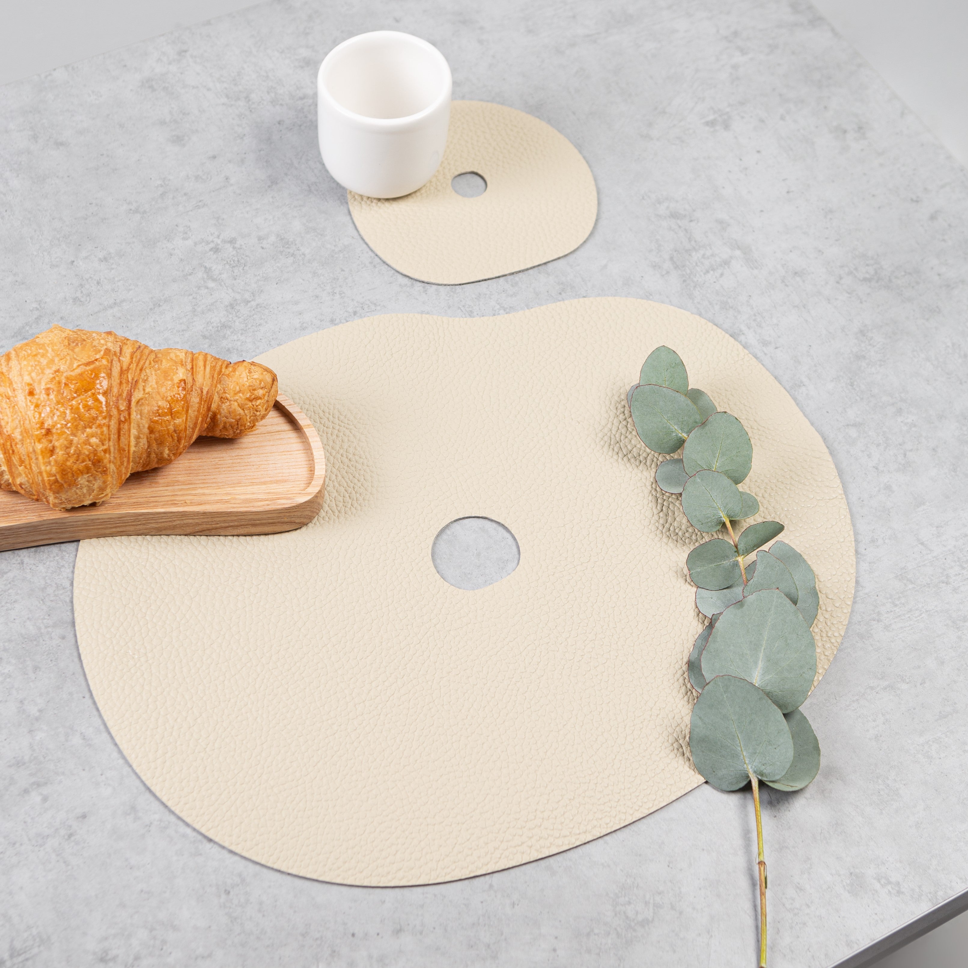 Leather placemat and coaster, ivory