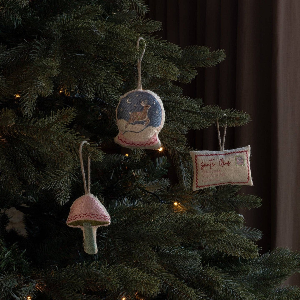 Christmas Tree Decoration Single - Snowglobe