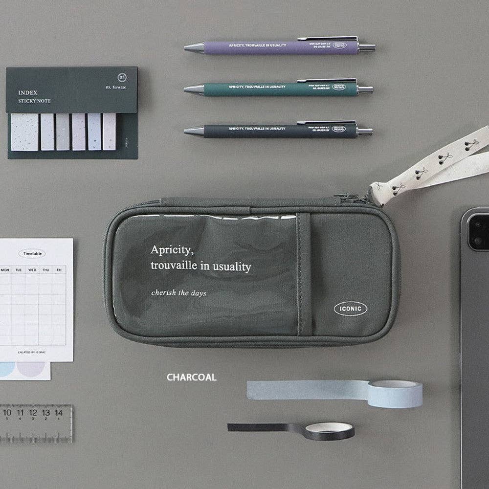 Iconic Cottony Grand Pen Case: Ivory