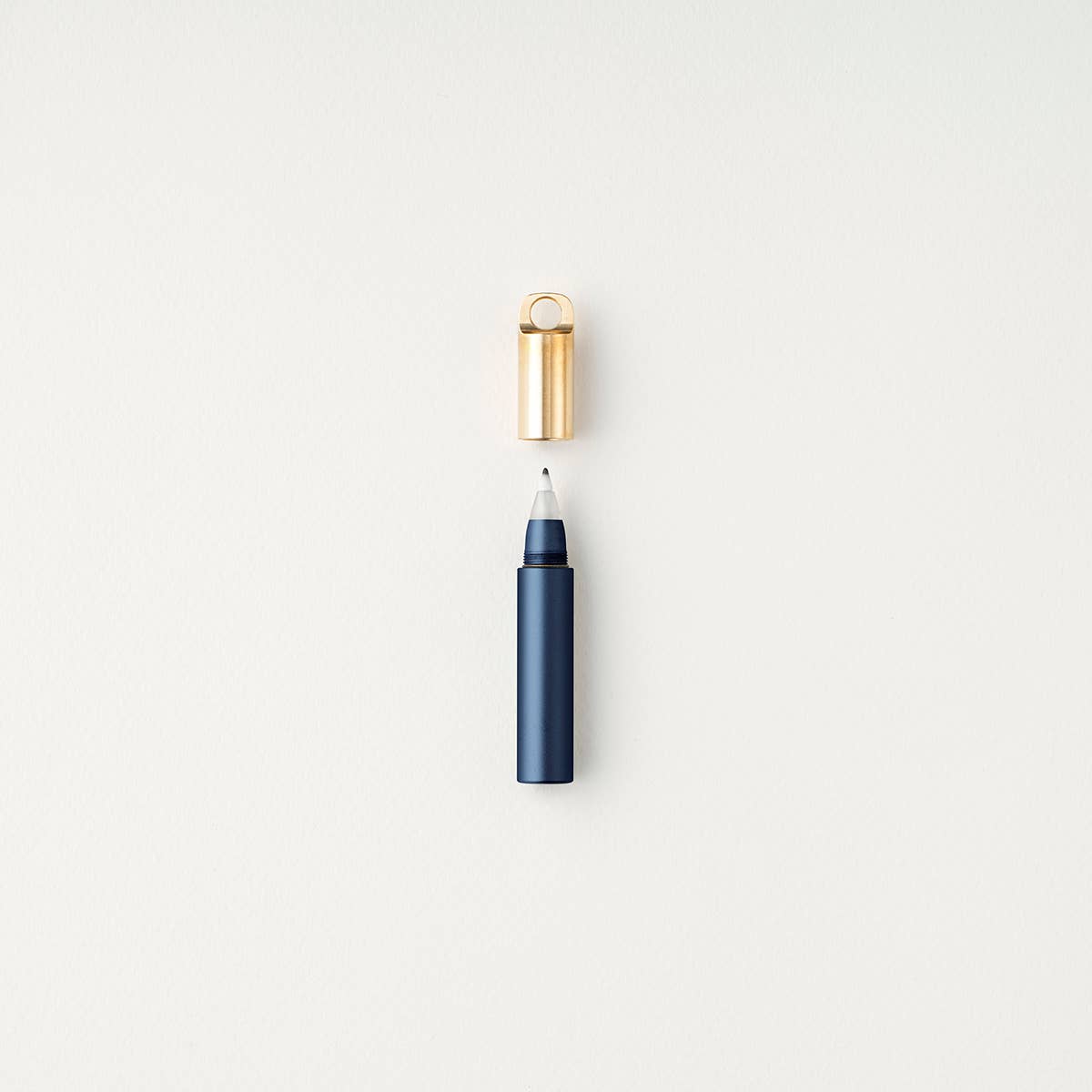 The Field Mouse – refillable travel pen: Ivy