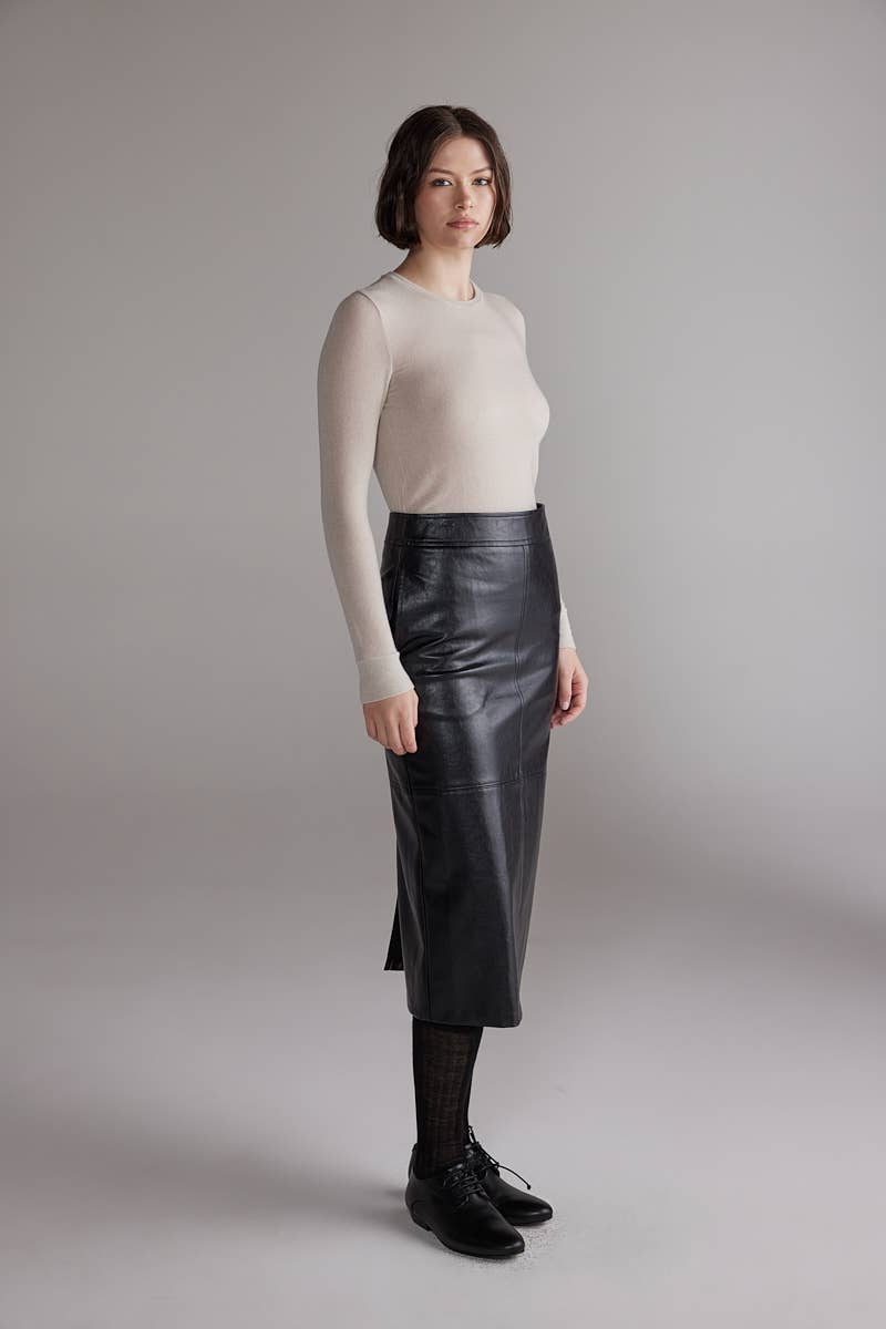 Wool blend knit top: Off-White / Solid / M/L